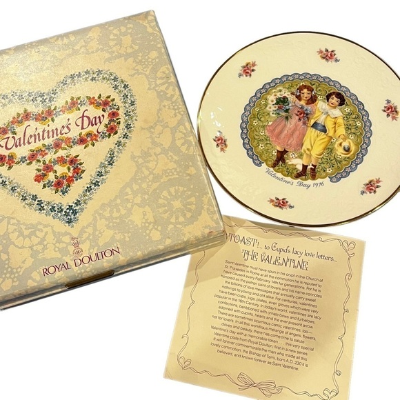 Vintage 1976 Royal Doulton Valentines Day Collectors Plate Bone China with Box - Picture 1 of 9